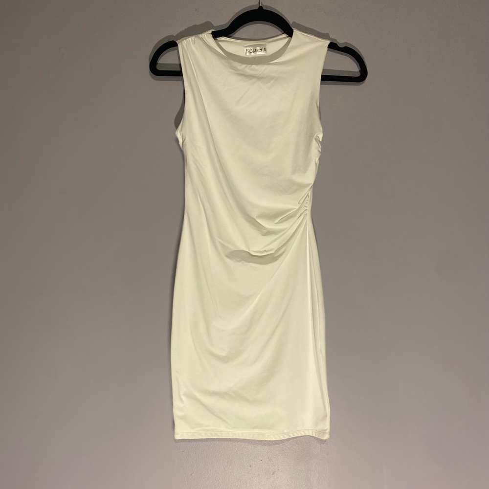 Popular 21 White Short Sleeve Tee